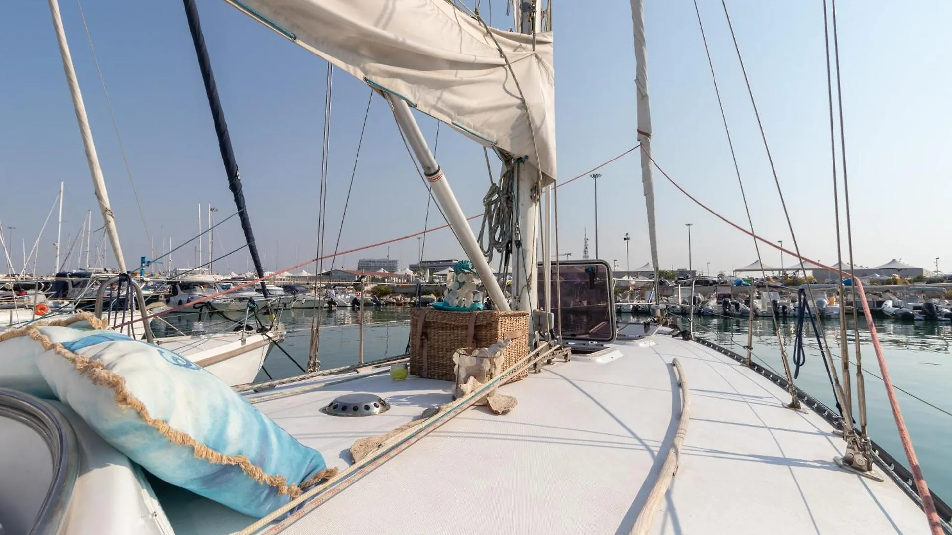Quo Vadis Yacht 호텔 바리 0*,  이탈리아